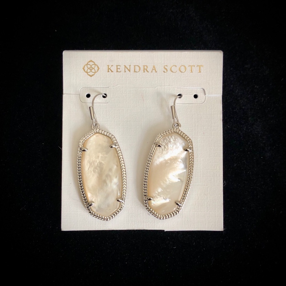NWT! Kendra Scott Genuine Mother of Pearl “Elle” Silver drop Earrings,Silver/MOP